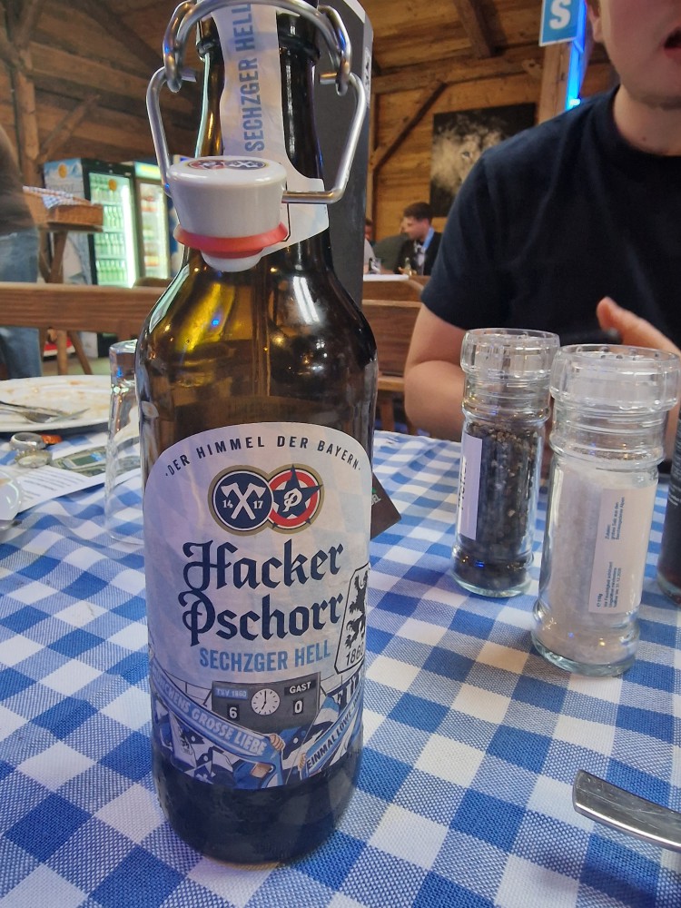 Hacker Pschorr Sechzger Hell